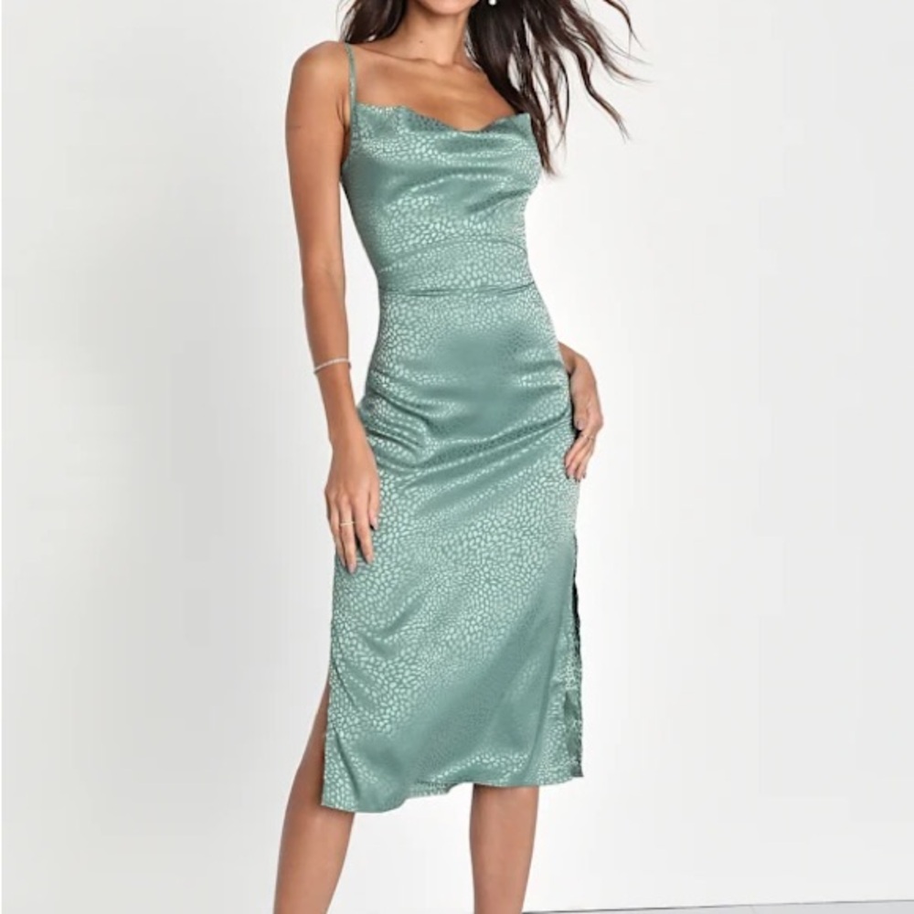 Lulus “Total Stunner” Sage Green Satin Jacquard Cowl Neck Midi Dress 🍸 Size XS
